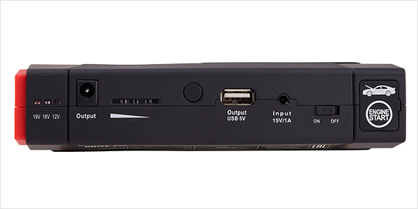 У джамп стартеров могут быть разные порты для зарядки. drive450-3.jpg