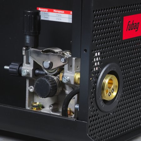 FUBAG Сварочный инверторный полуавтомат IRMIG 200 с горелкой 250 А в комплекте + Маска сварщика Хамелеон IQ 9-13N S В ПОДАРОК! FUBAG Сварочный инверторный полуавтомат IRMIG 200 с горелкой 250 А в комплекте + Маска сварщика Хамелеон IQ 9-13N S В ПОДАРОК! в Томске фото