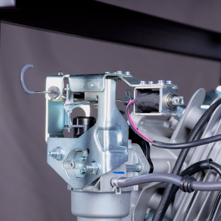 Бензиновый генератор FUBAG BS 9000 DA ES (трехфазный) с электростартером и коннектором автоматики Бензиновый генератор FUBAG BS 9000 DA ES (трехфазный) с электростартером и коннектором автоматики в Томске фото